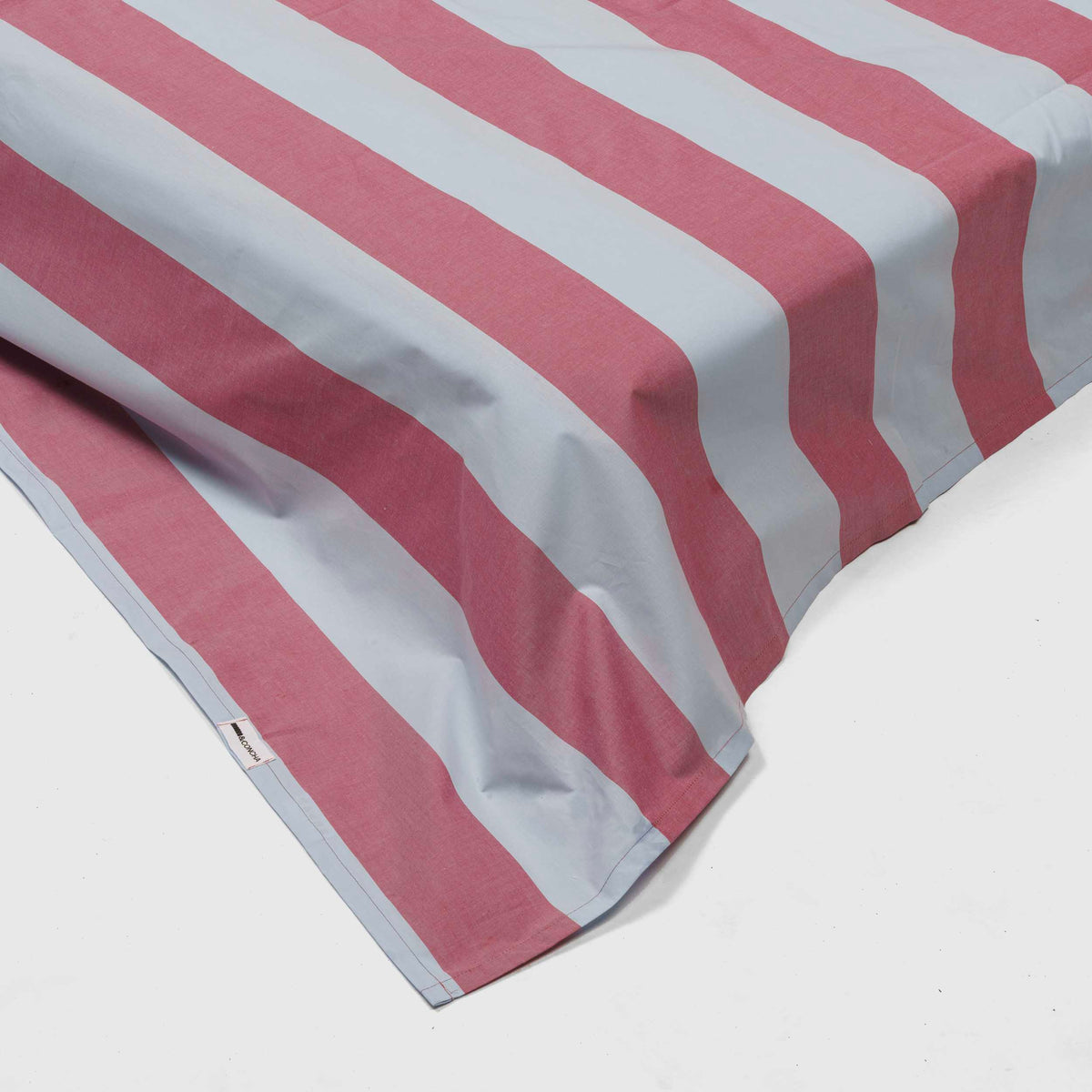 Flat sheet - 200 threads percale (Light Blue and Bordeaux)