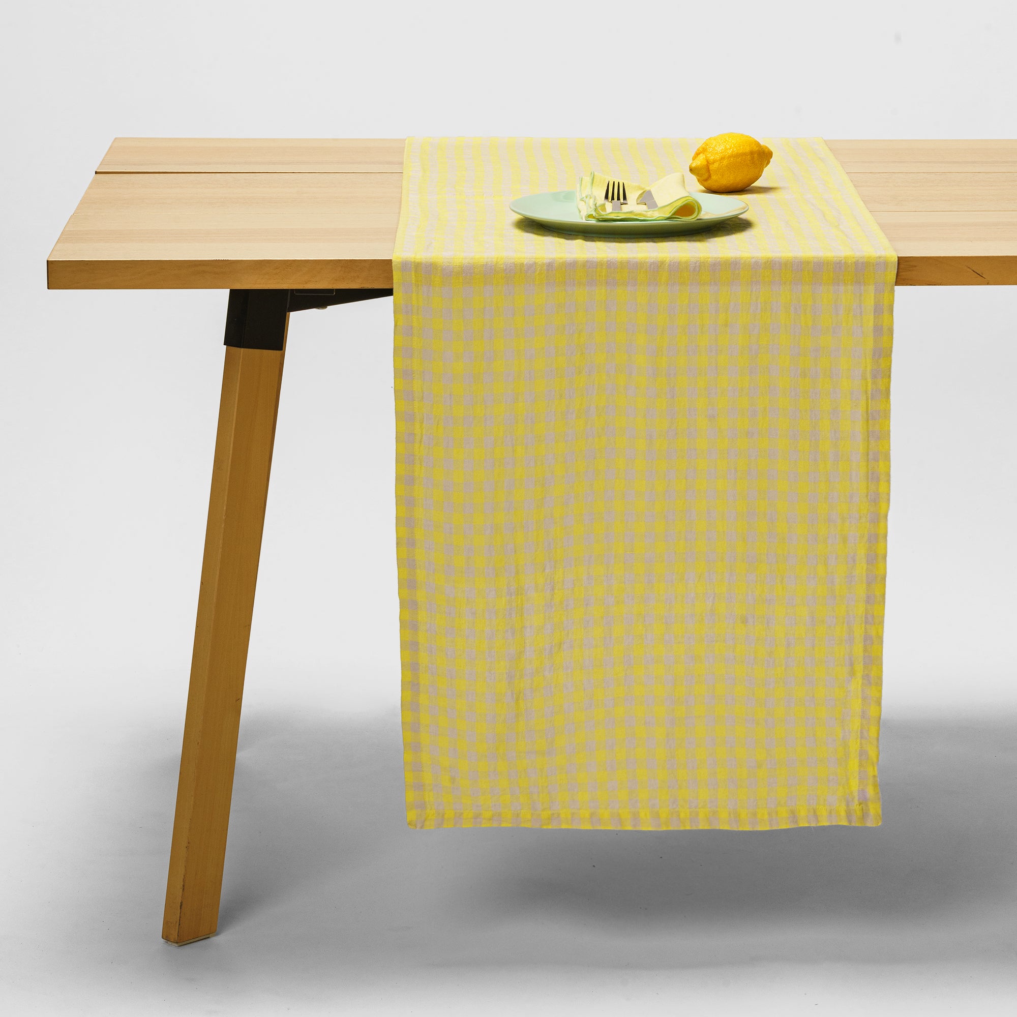 Table runner (Lemon Gingham)