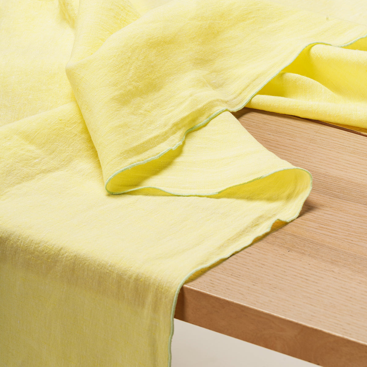 Table runner (Lemon)