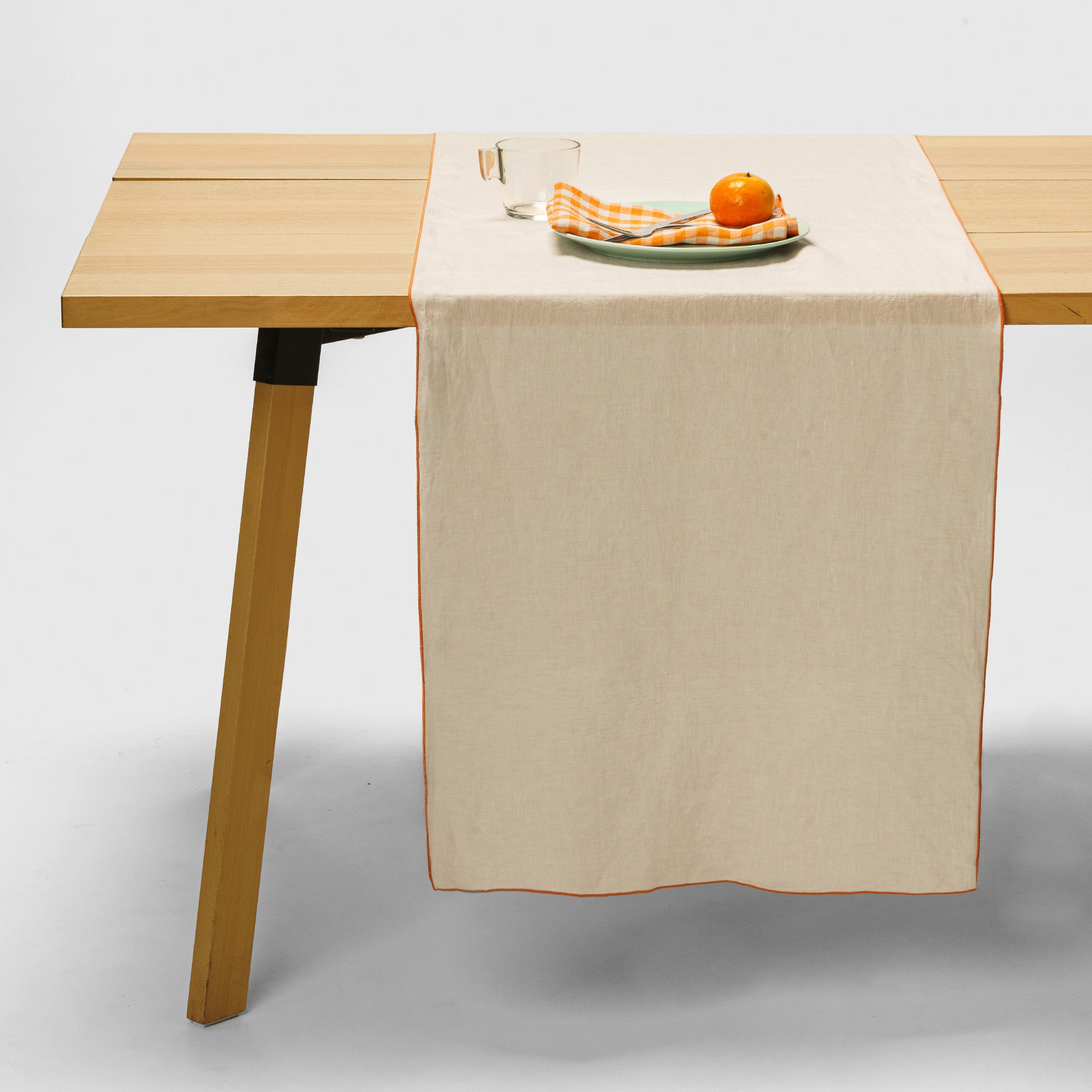 Table runner (Off-White)