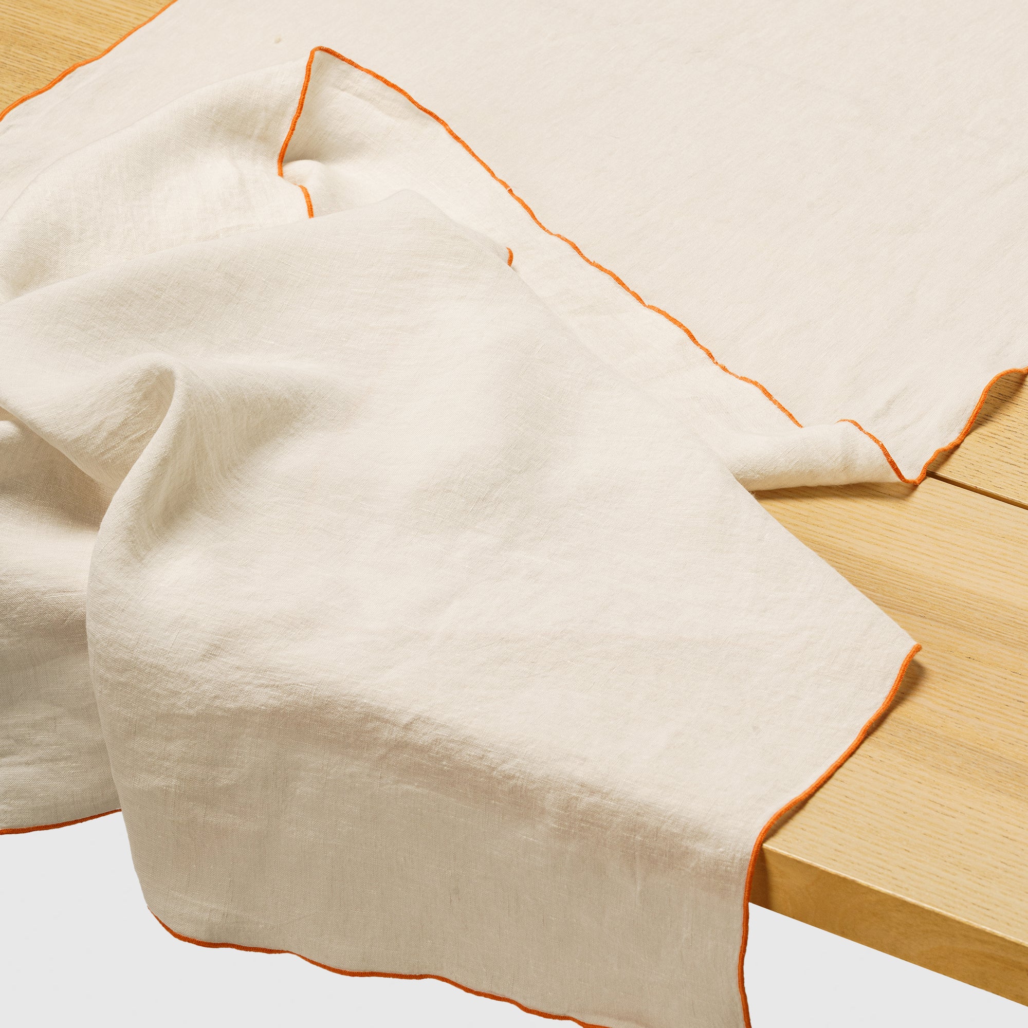 Table runner (Off-White)