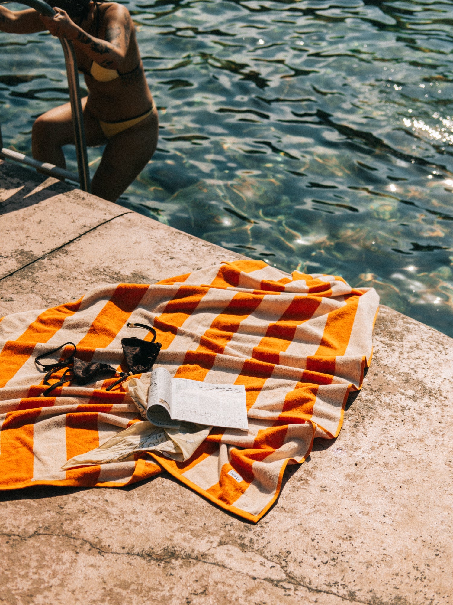 Beach towel- Hotel Riviera x Marshmellow